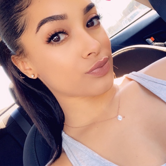 Profile Picture of Marisa Schmidt (@marsyagami) on Poshmark
