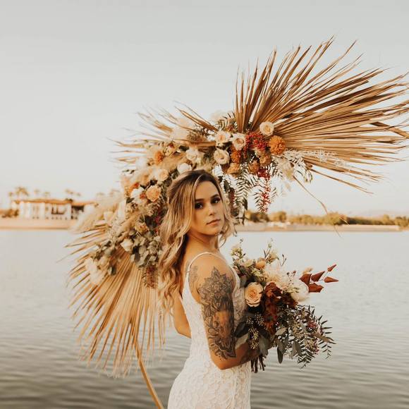 Profile Picture of Lauren Savalle (@laurensavalle33) on Poshmark