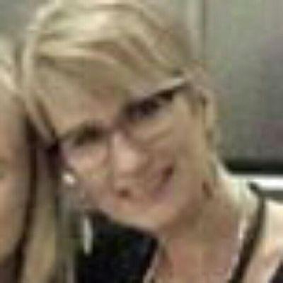 Profile Picture of Donna Larsen (@larsend156) on Twitter