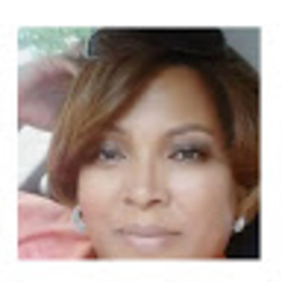 Profile Picture of Shirley Hickson-adams (@mackshirley1) on Poshmark