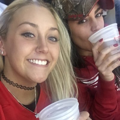 Profile Picture of Tori Kinney (@Victoriak_10) on Twitter