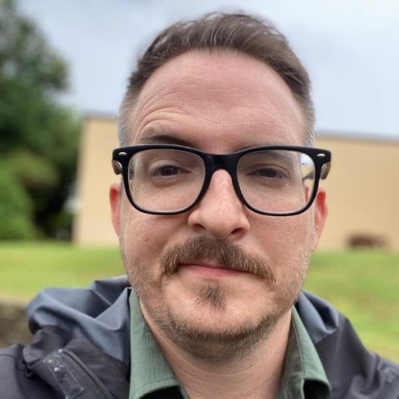 Joshua Thomforde - Poshmark Profile Picture of Joshua Thomforde (@joshuathomforde) on Poshmark