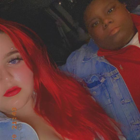 Profile Picture of Alex Cameron (@alexbluebird) on Poshmark