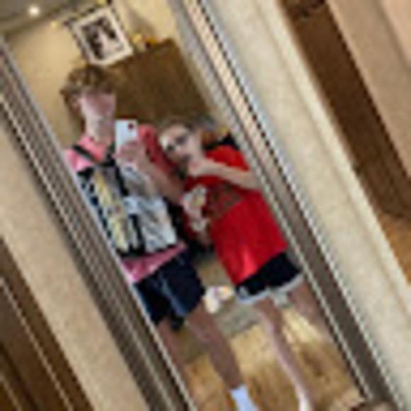 Profile Picture of Coursen Frazor (@coreyfrazor) on Poshmark