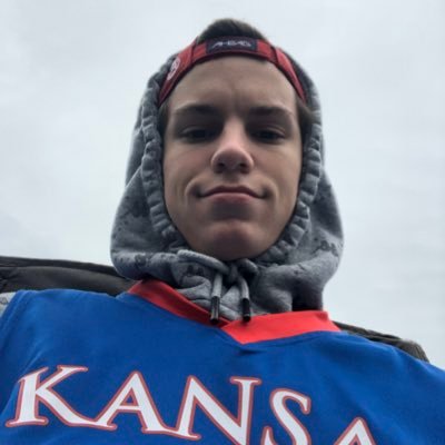Profile Picture of Jarrett Jones (@JarrettJoness) on Twitter