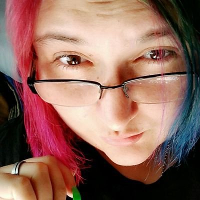 Profile Picture of Christa Piper (@@SinisterChick94) on Twitter