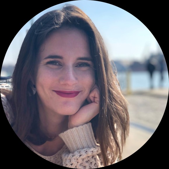 Profile Picture of Allie Stauss (@alliextauxx) on Poshmark