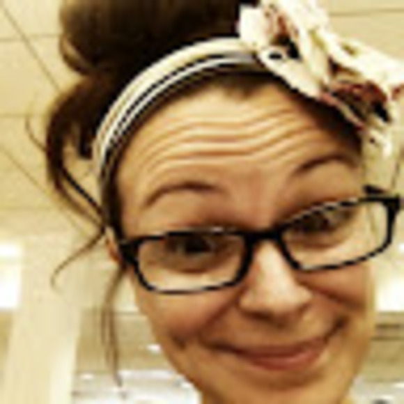 Profile Picture of Lauren Marxer (@lauren_marxer) on Poshmark