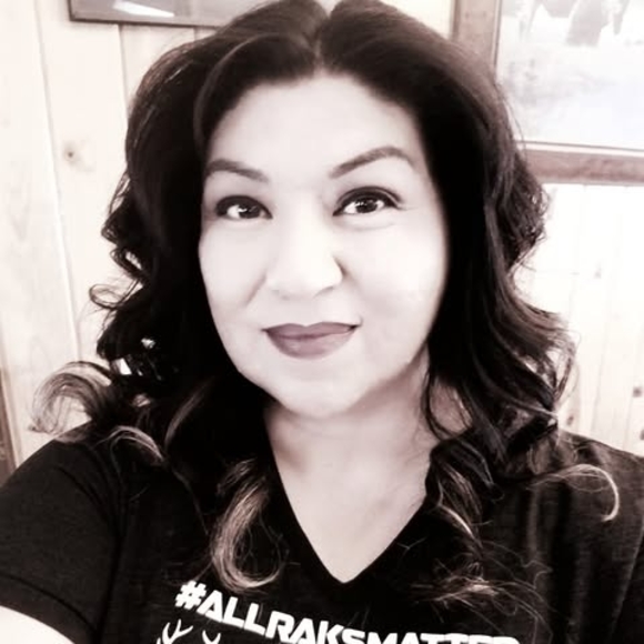 Profile Picture of Salene Collins (@salene1219) on Poshmark