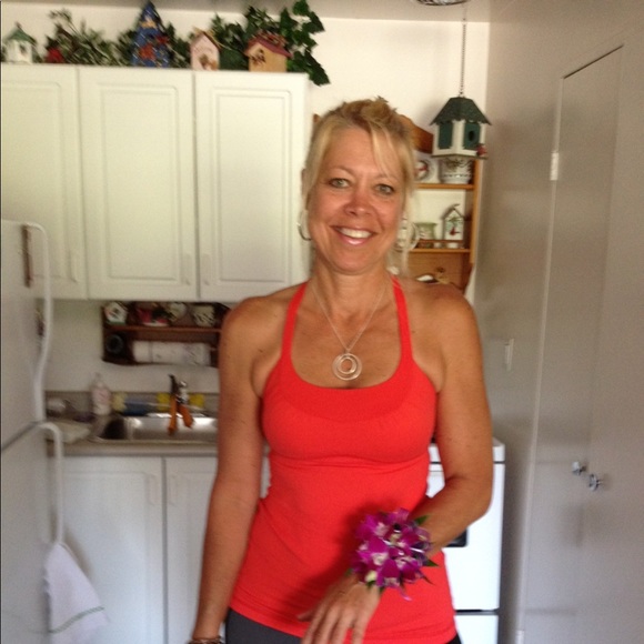 Profile Picture of Wendy George (@wendyanne62) on Poshmark