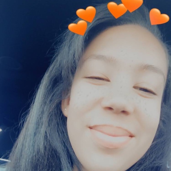 Profile Picture of Mackenzie Franklin (@kenzie1230) on Poshmark