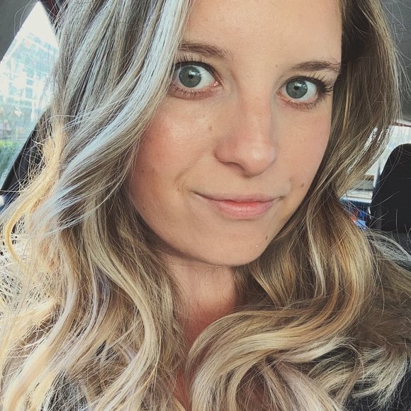 Profile Picture of Sarah Rindos (@sarahr23) on Poshmark