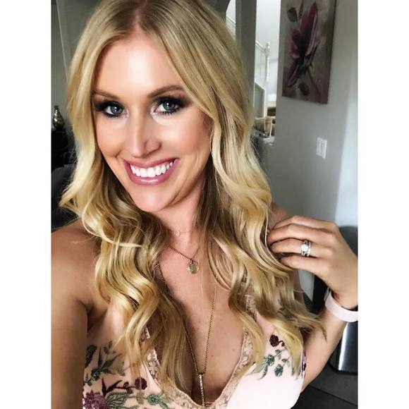 Profile Picture of Devyn Brown (@devbrown07) on Poshmark