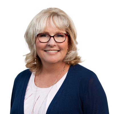 Profile Picture of Marti Reeder (@Marti_REALTOR) on Twitter