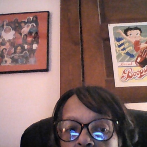 Profile Picture of Iris Roberts (@irisroberts943) on Poshmark