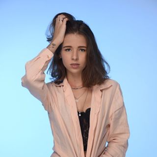 Profile Picture of Giulia Thomaz (@giulia.thomazdebarros) on Facebook