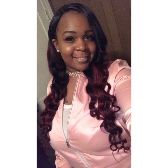 Profile Picture of Andreka Smith (@asmith469) on Poshmark