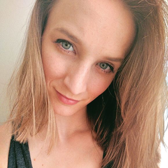 Profile Picture of Kristin Kosmides (@knkosmides) on Poshmark