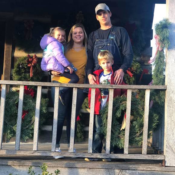 Profile Picture of Bobbie Barton (@barton14) on Poshmark