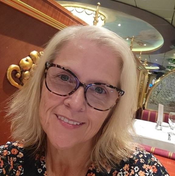 Profile Picture of Wendy Coker-stowe (@wrstowe) on Poshmark