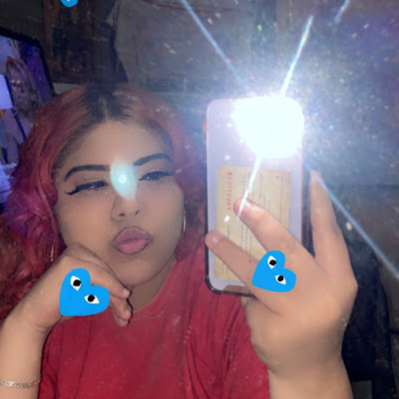 Profile Picture of Hilberta Altamira (@hilberta21) on Poshmark