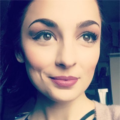 Profile Picture of Lauren McPherson (@Blushtosweaters) on Twitter