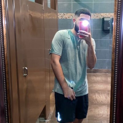 Profile Picture of Alex 💲 (@AlexxLoya) on Twitter