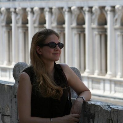 Profile Picture of Olivia Leon (@oliviamleon) on Twitter