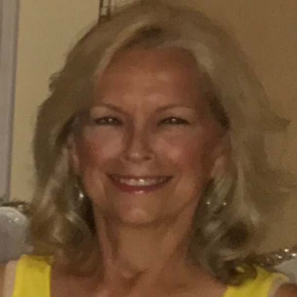 Profile Picture of Candace Springmann (@candmae) on Poshmark