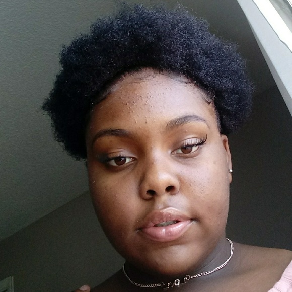Profile Picture of Trinity Hunt (@trinityhunt124) on Poshmark