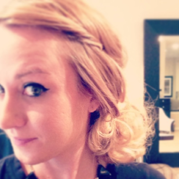 Profile Picture of Lauren Saldo (@losaldo) on Poshmark