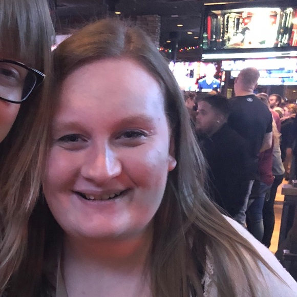 Profile Picture of Kaylee Tutrow (@ktutrow) on Poshmark