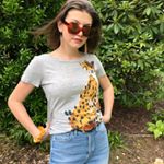 Profile Picture of Lauren Farley (@lfarleyvintage) on Instagram