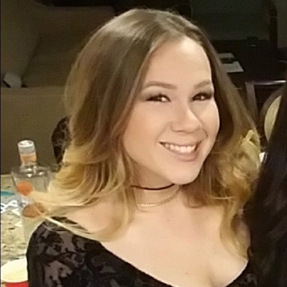 Profile Picture of Katelynn Meredith (@katelynnashley) on Poshmark