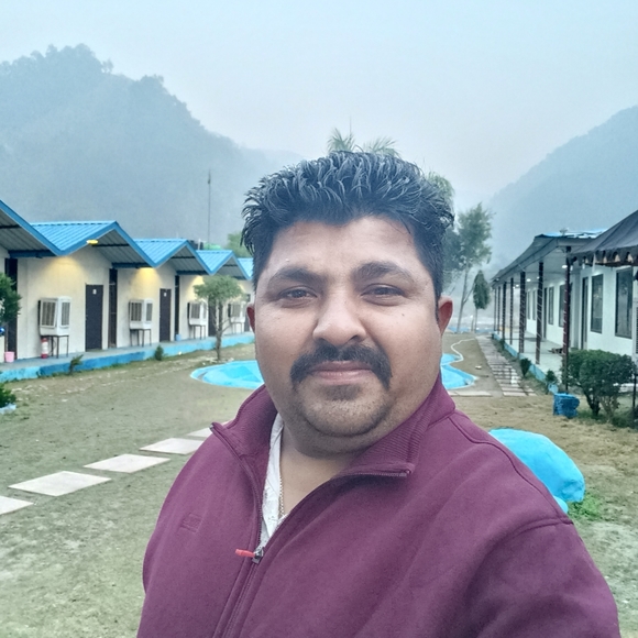 Profile Picture of Sanjay Bhatt (@sanjaybhatt449) on Poshmark