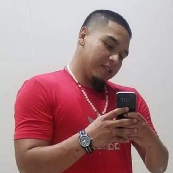 Profile Picture of Andy Sandoval (@andysandoval689) on Poshmark