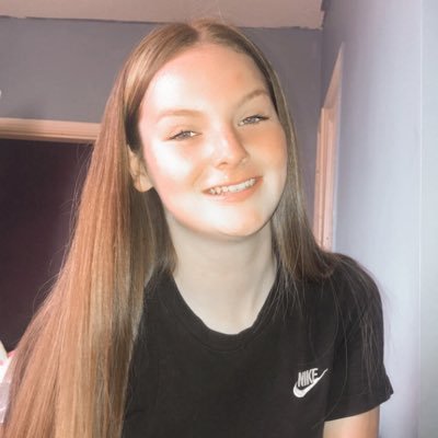 Profile Picture of Tia Lowe (@x_tialowe_x) on Twitter