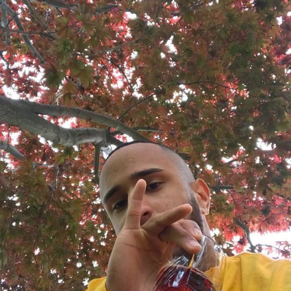 Profile Picture of Chris Almanzar (@chrisalmanzar) on Poshmark