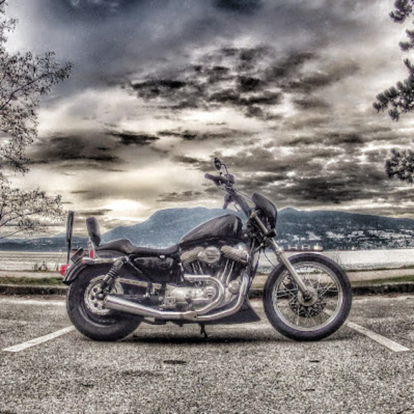 Profile Picture of Joey Wu (@jdubb9) on Poshmark