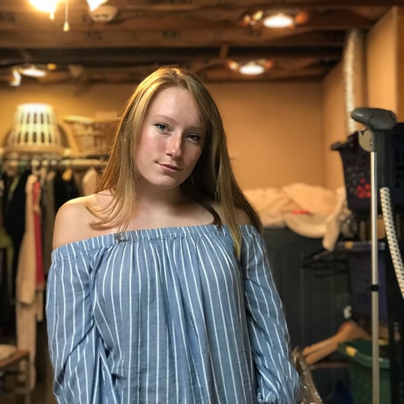 Profile Picture of Tabitha Martin (@tabs228) on Poshmark