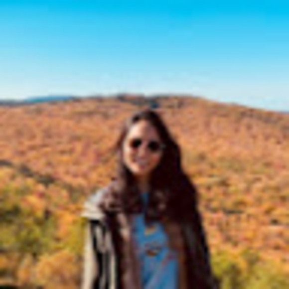 Ping jung Huang - Poshmark Profile Picture of Ping jung Huang (@huangpingjung) on Poshmark