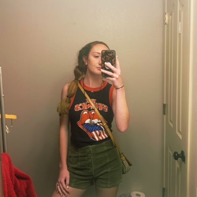 Profile Picture of Emly Corn (@Emlycorn) on Twitter