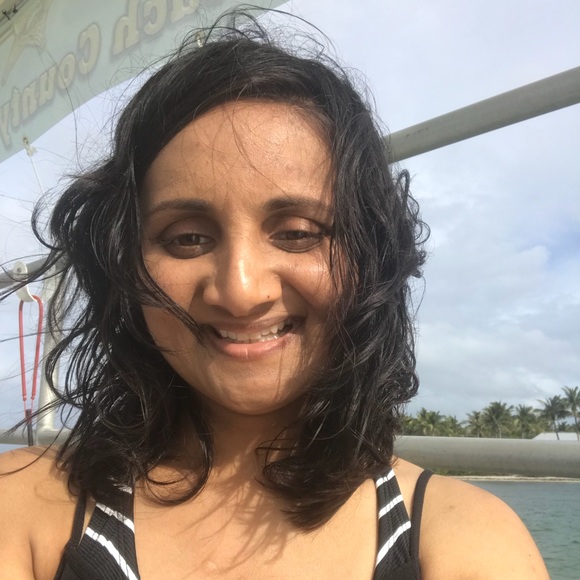 Profile Picture of Sharda Ramnarace (@sharda585) on Poshmark