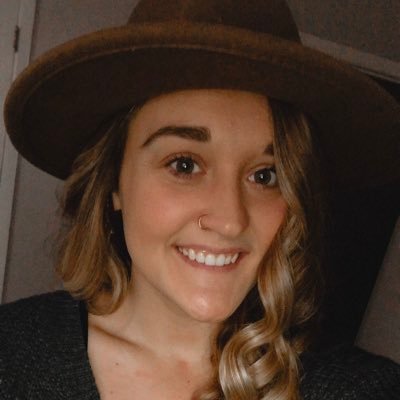 Profile Picture of Emily Kay Schmidt (@9_emilykay) on Twitter