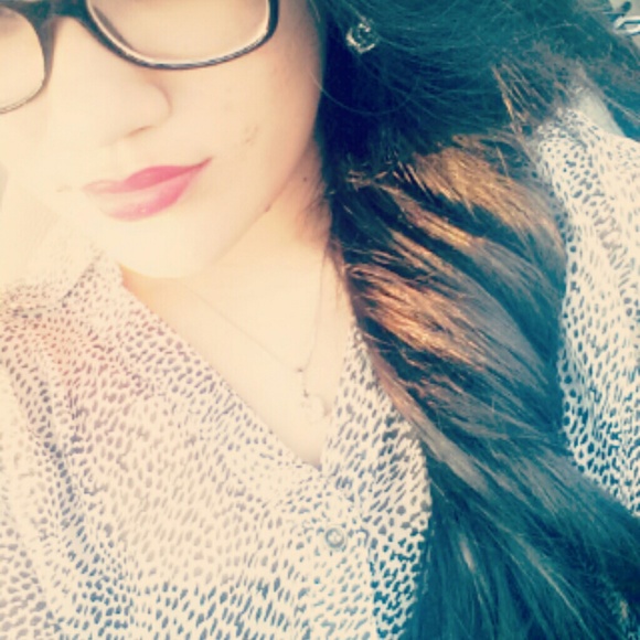 Profile Picture of Ana Manriquez (@sweetcandi) on Poshmark
