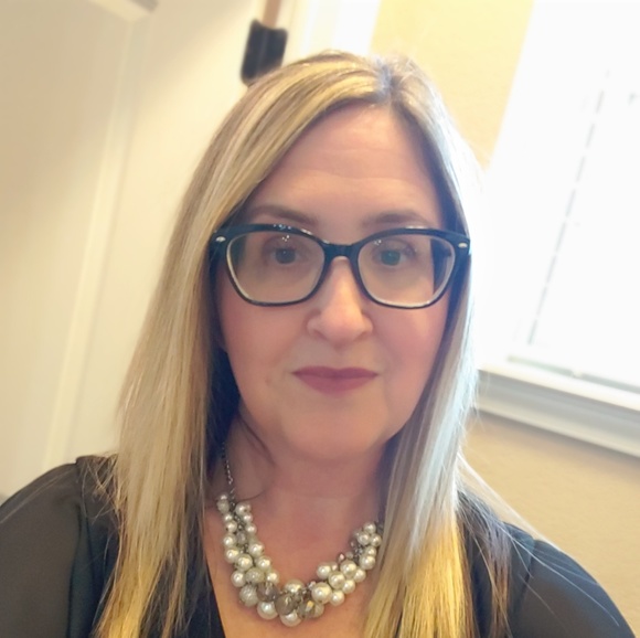 Profile Picture of Amy Stivers (@acstivers) on Poshmark
