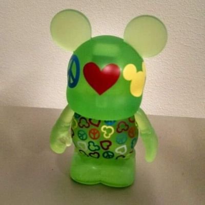 Profile Picture of Christina Barnes (@bzzelady) on Twitter