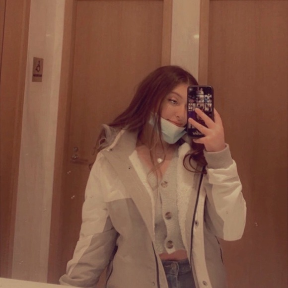 Profile Picture of Jessica Clancy (@jessicaclancyy) on Poshmark