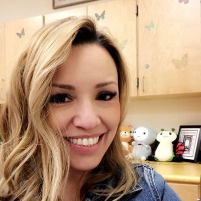 Profile Picture of Amanda Villarreal (@Villacounselor) on Twitter