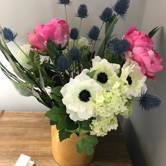 Profile Picture of Bailey Hester (@brh7514) on Poshmark